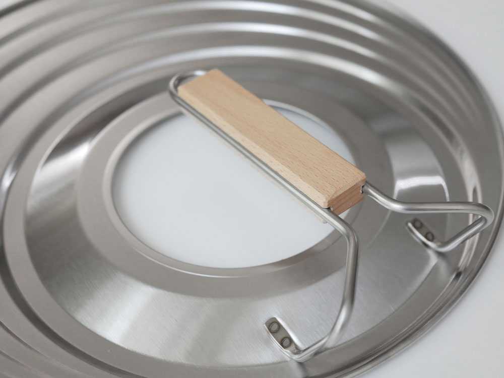 ステンレス製フライパンカバー、耐熱ガラス窓付き