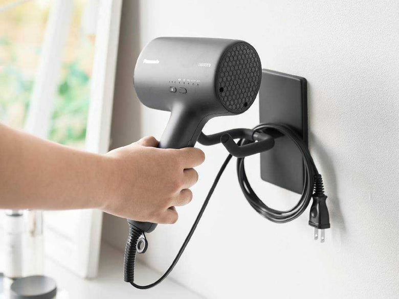 角度調節可能な壁掛けヘアドライヤーホルダー