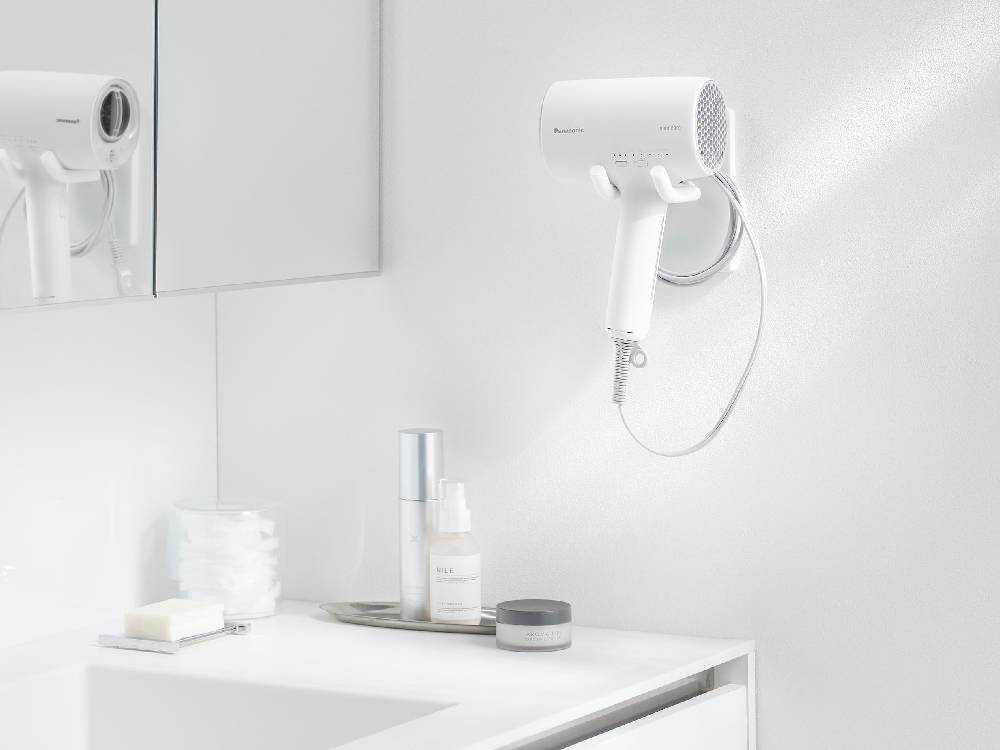 タワーのウォール角度調節ドライヤーホルダー