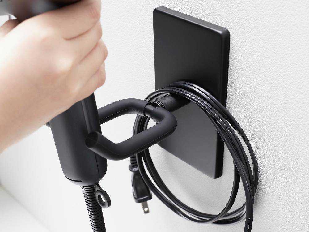 角度を調節できる壁掛けドライヤーホルダー