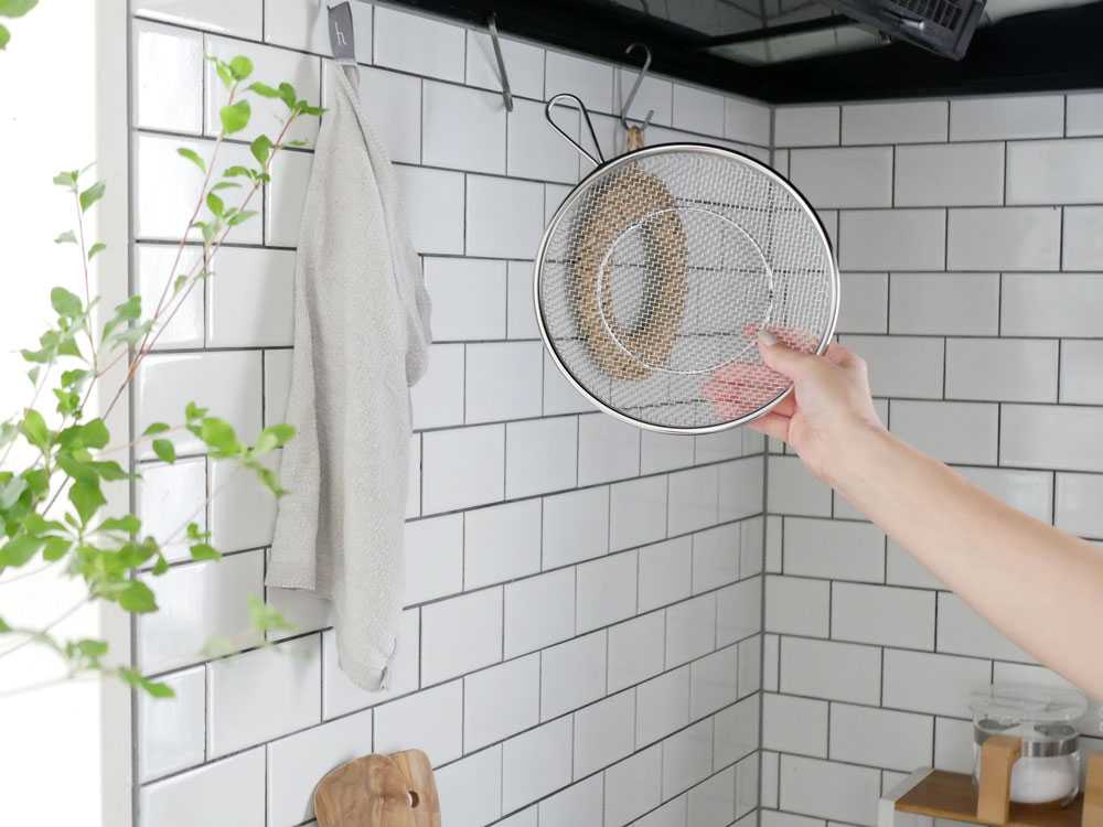 ママクックの21cm手付き盆ザル。キッチン用製品