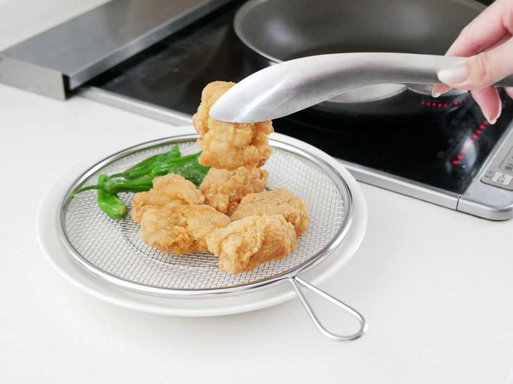 ママクックの21cm手付き盆ザル