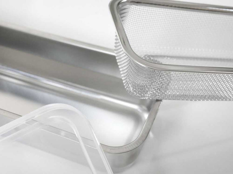 1/2スリムサイズのお料理用蓋付き角バット