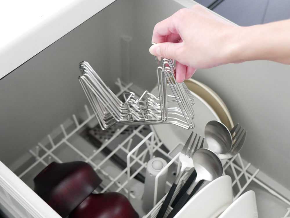 ルプループの縮む水切りラックとボトルスタンド