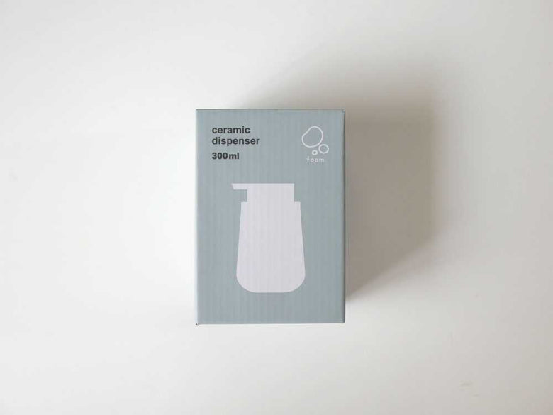 マットな質感のプッシュ式ソープディスペンサー