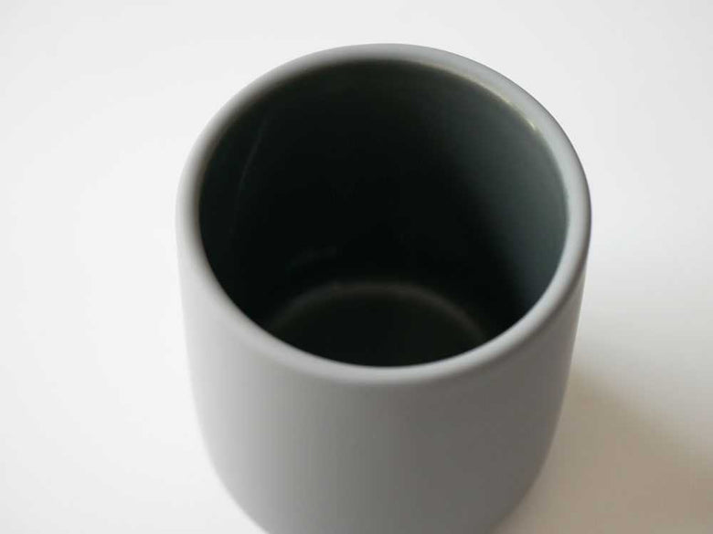 マット質感のシセイ陶器ソープディスペンサー（グレー）