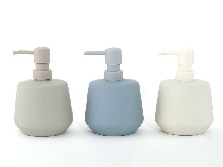 マット質感の陶器製液体ソープディスペンサー
