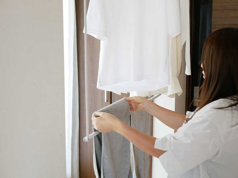 折り畳み伸縮式2段物干しハンガー「タワー」