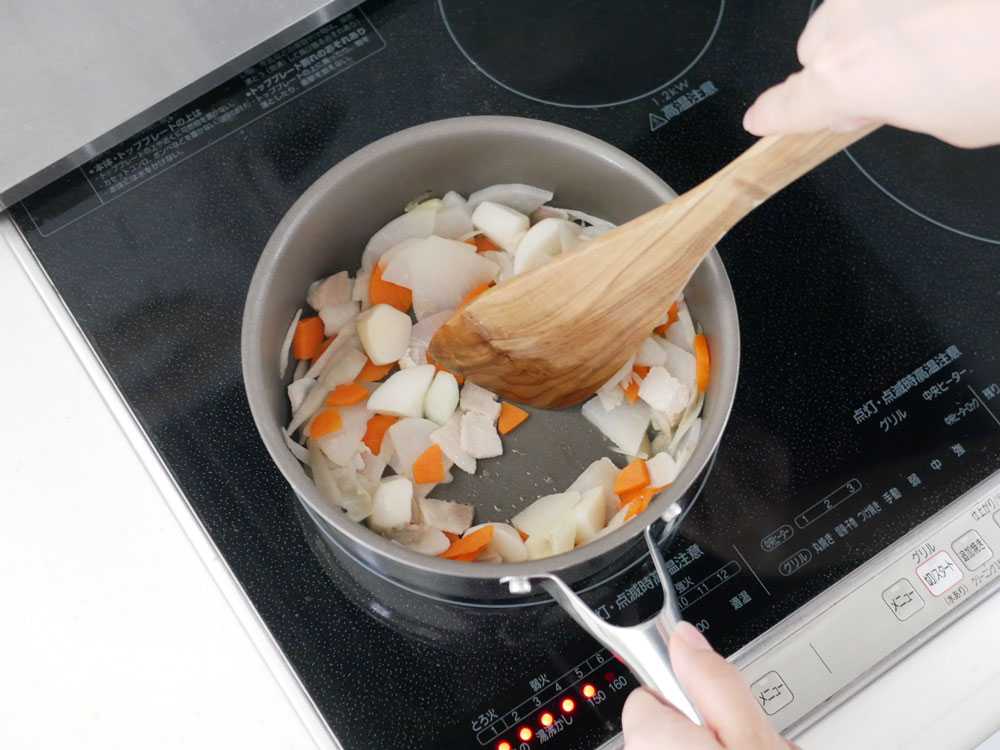 こびりつきにくいコレール製次世代フライパン