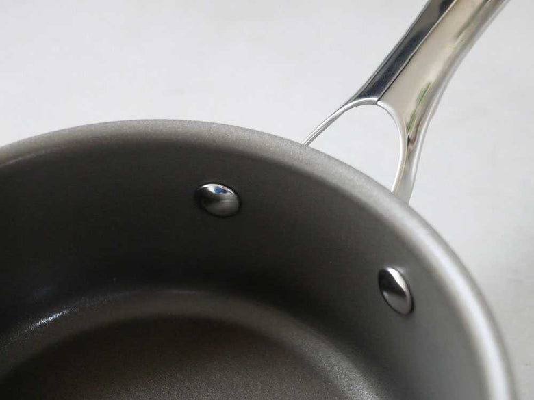 こびりつきにくいコレールのキャセロールフライパン