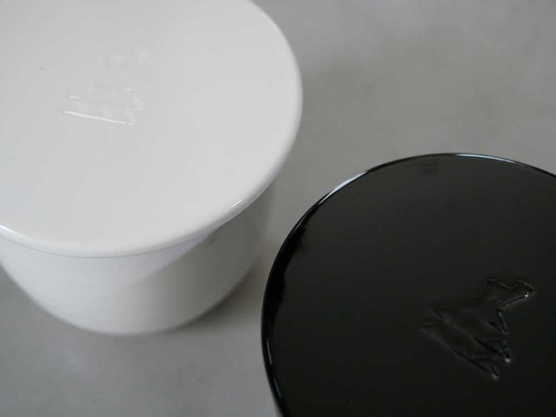 かもしか道具店の白色ふつう型陶の飯びつ