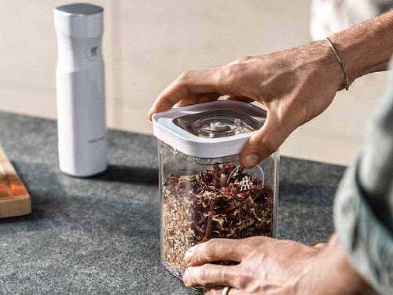 ZWILLING真空保存ボウルフレッシュ＆セーブCUBEの各サイズ展示