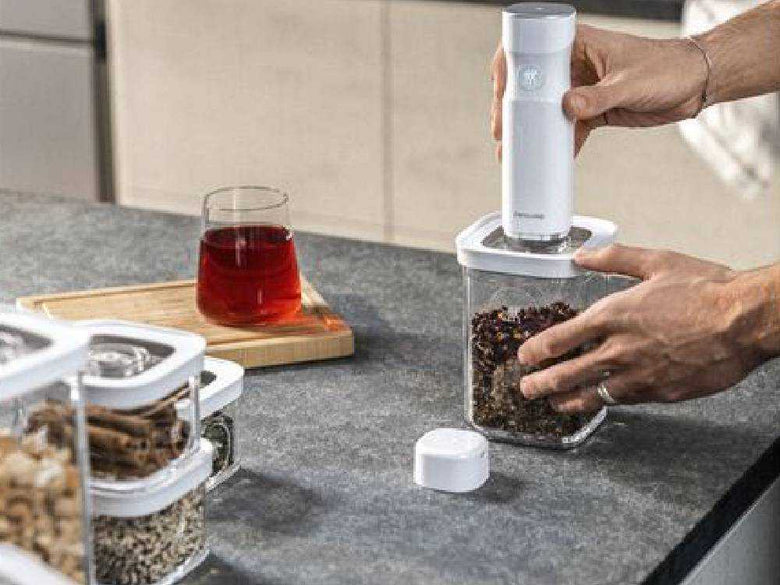 フレッシュ＆セーブCUBE真空保存容器