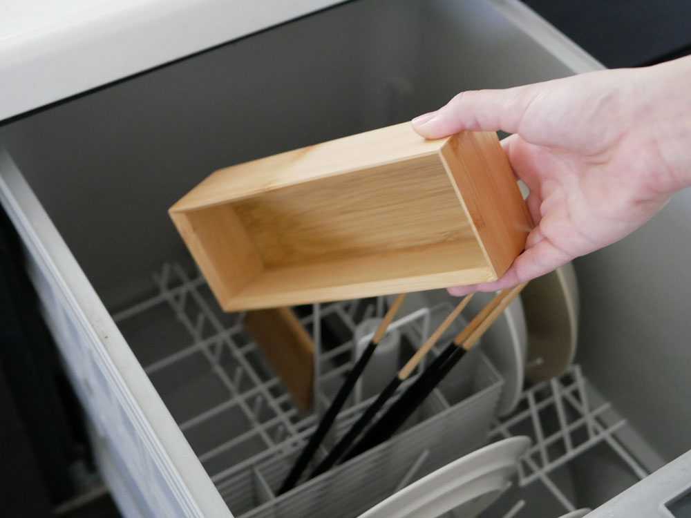 竹のお重に盛られた料理の写真