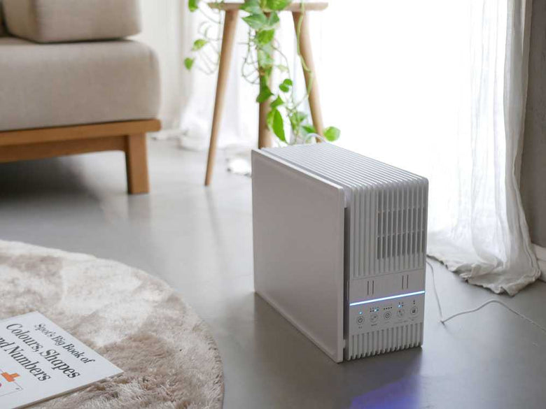 ドウシシャの薄型空気清浄機APA-081