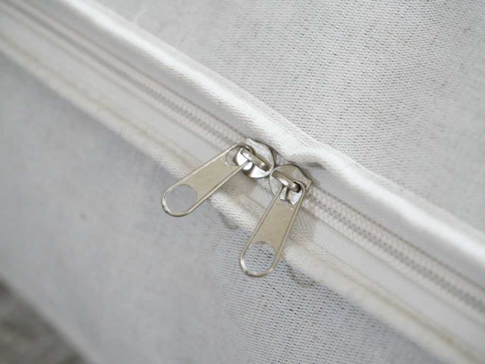 羽毛布団軽圧縮収納ケースと除湿シートセット