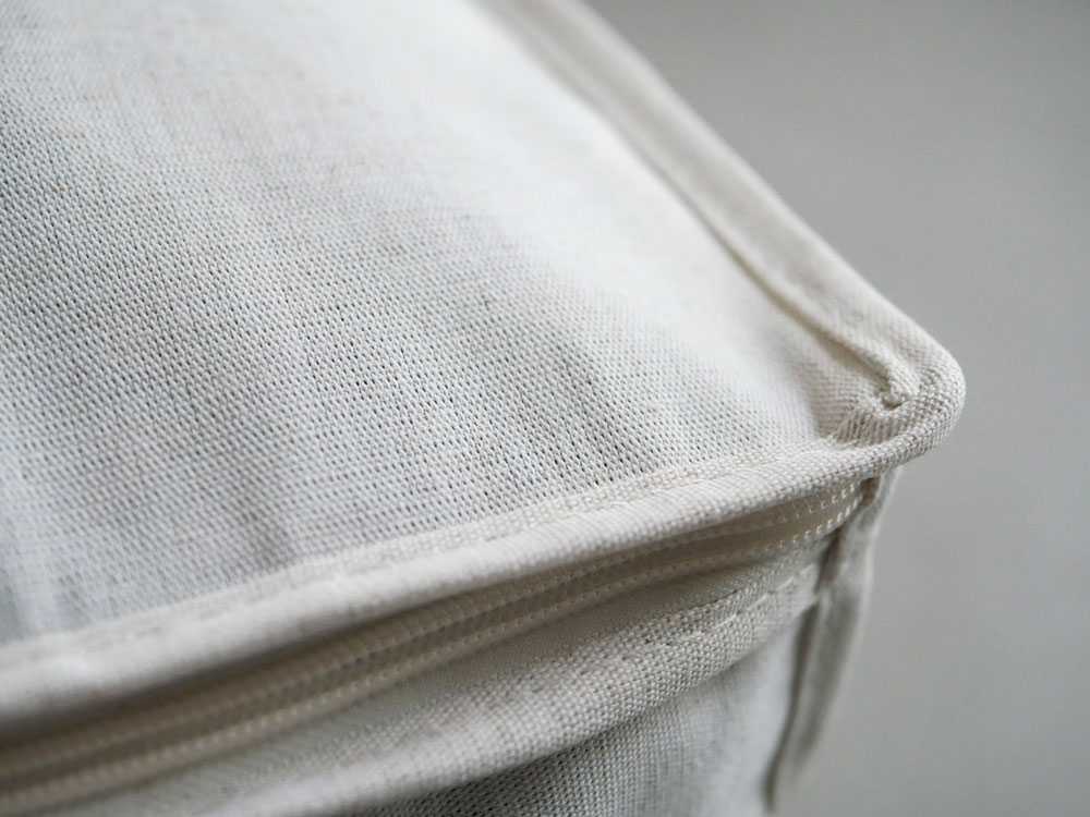 羽毛布団収納ケースと除湿シートのセット