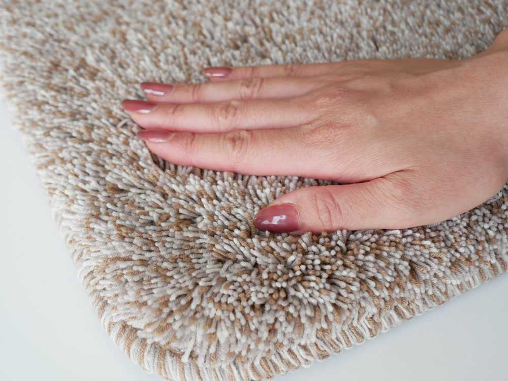 カフェブラウンの洗える低反発シャギーチェアパッド