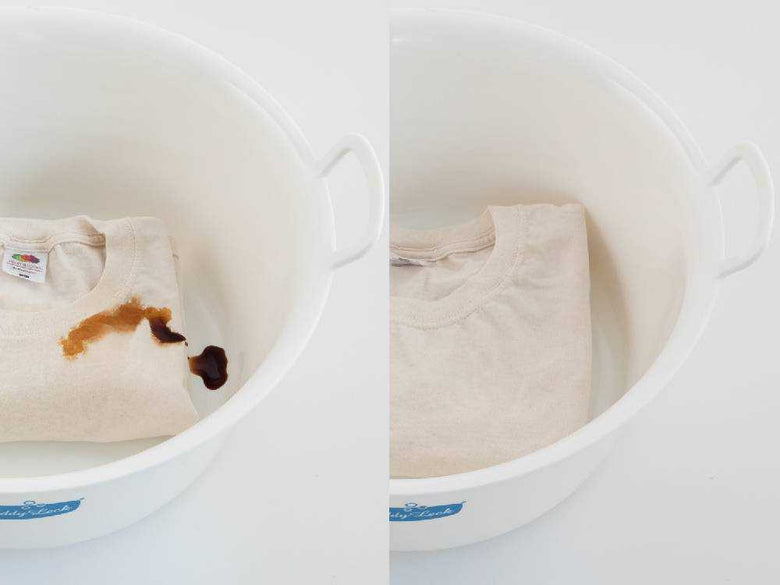 オキシクリーンが入ったプラスチックバケツ