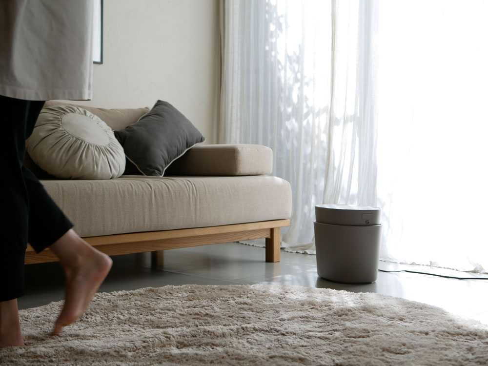 リビングに設置されたスチーム式加湿器 H220