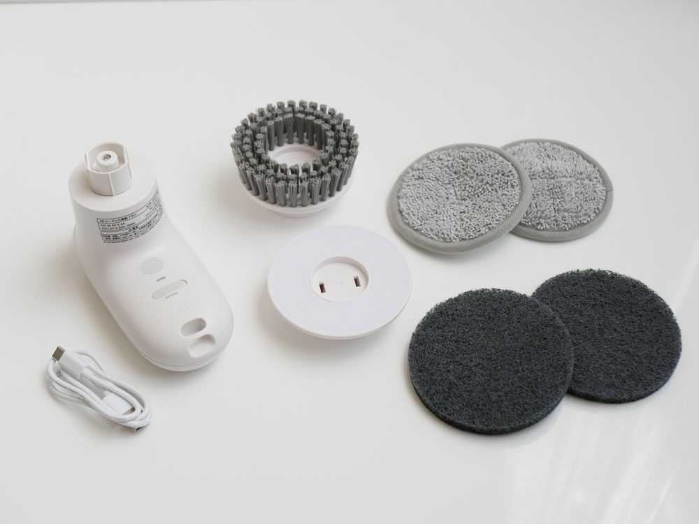 【±0/プラスマイナスゼロ】激落ちくん　コードレス電動ブラシ