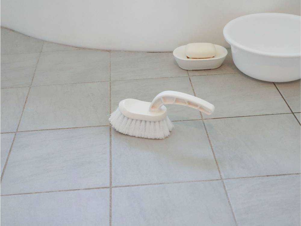 【ナチハマ】洗剤いらずのバスブラシ