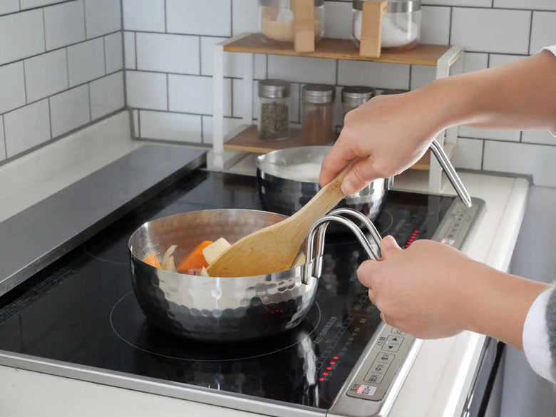 【彩式】持ちやすさにこだわった雪平鍋