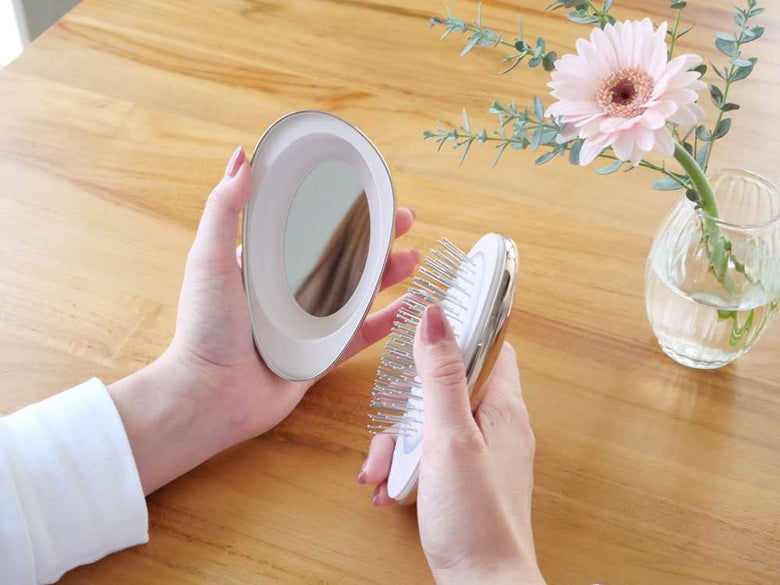 【WAVEWAVE】 頭皮＆髪ケアEMSコンパクトブラシ