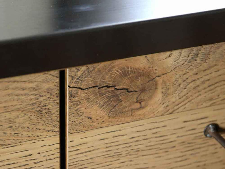 オーク無垢材とスチールのキッチンボード