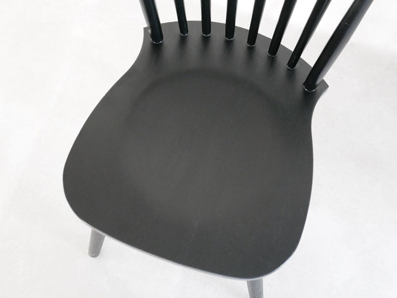 a.depecheの無垢材ラッカーチェア