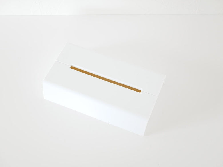 壁に取り付けられた【WALL】ティッシュケース