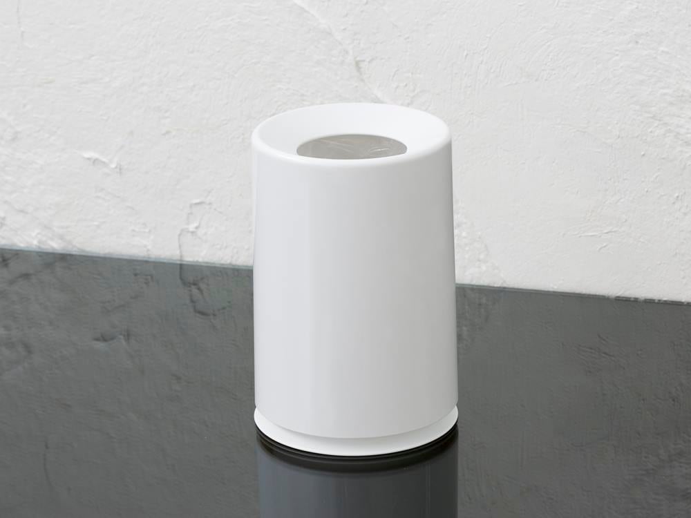 ideaco製の白い丸型ミニダストボックス