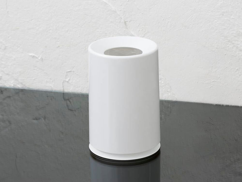 ideaco製の白い丸型ミニダストボックス