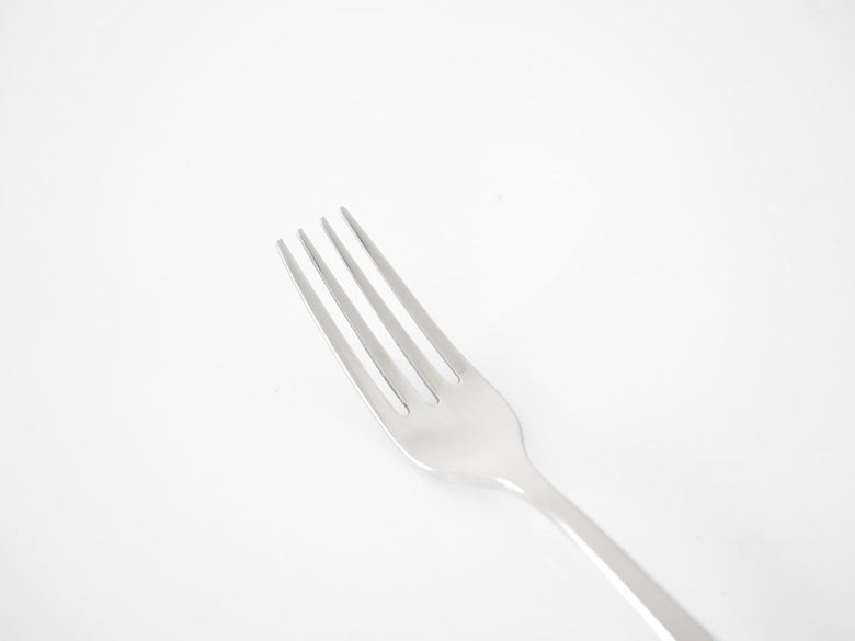 燕振興の白いステンレスフォーク