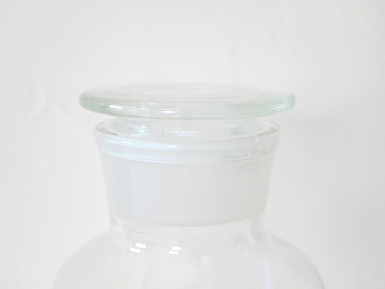 POSH LIVINGのガラス製メディシンボトル