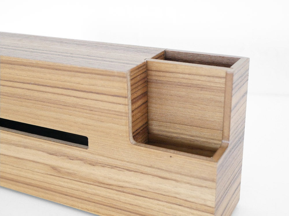 BRID/ブリッドの木製ウッドティッシュケース。突板とMDFを使用したシンプルなデザインのティッシュボックス