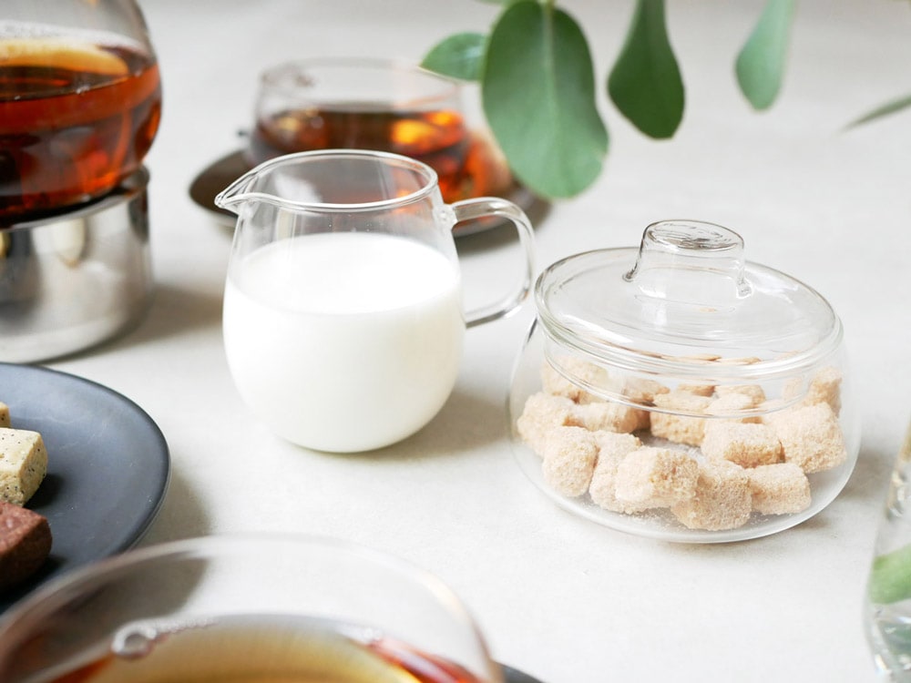 キントーUNITEAの耐熱ガラスシュガーポットとカップセット