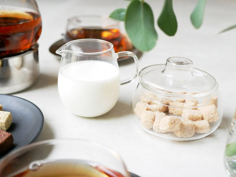 キントーUNITEAの耐熱ガラスシュガーポットとカップセット