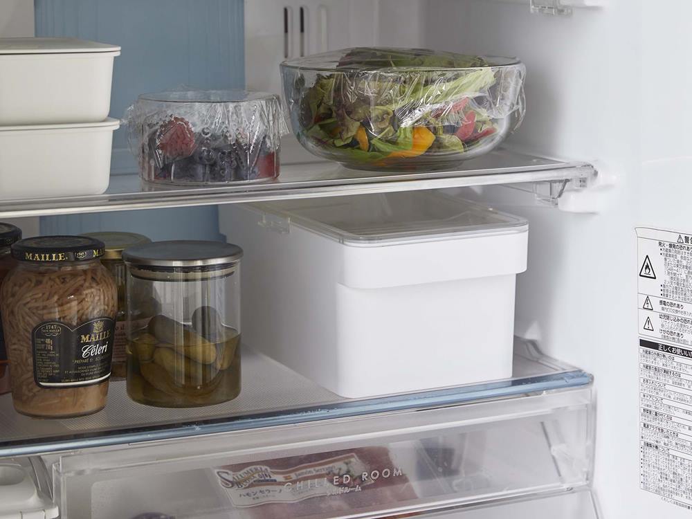 密閉ぬか漬けケースと付属の水取り器