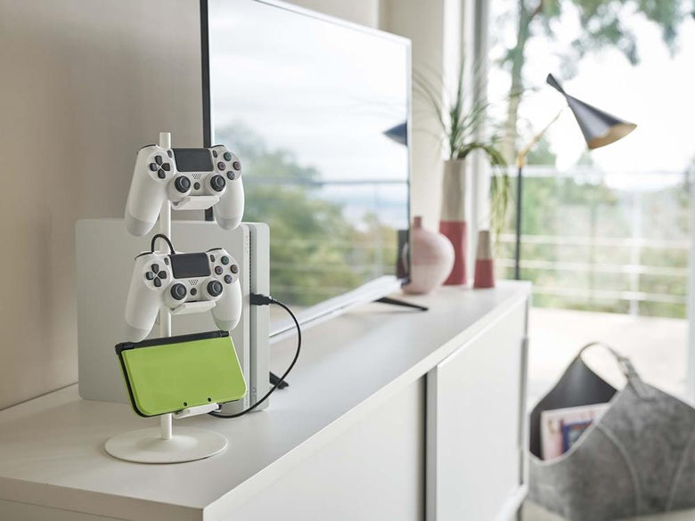 YAMAZAKIのスマートゲームコントローラー収納ラックとコントローラー