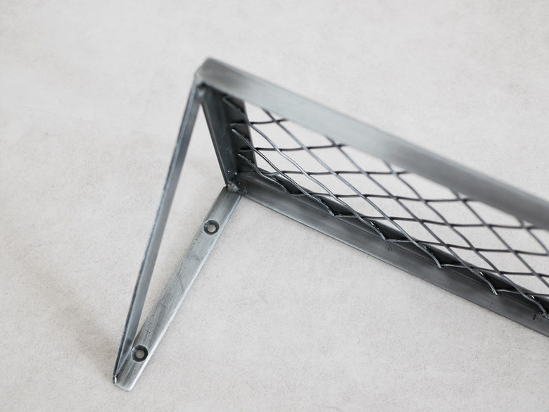 POSH LIVINGの銀色三角形メッシュラック