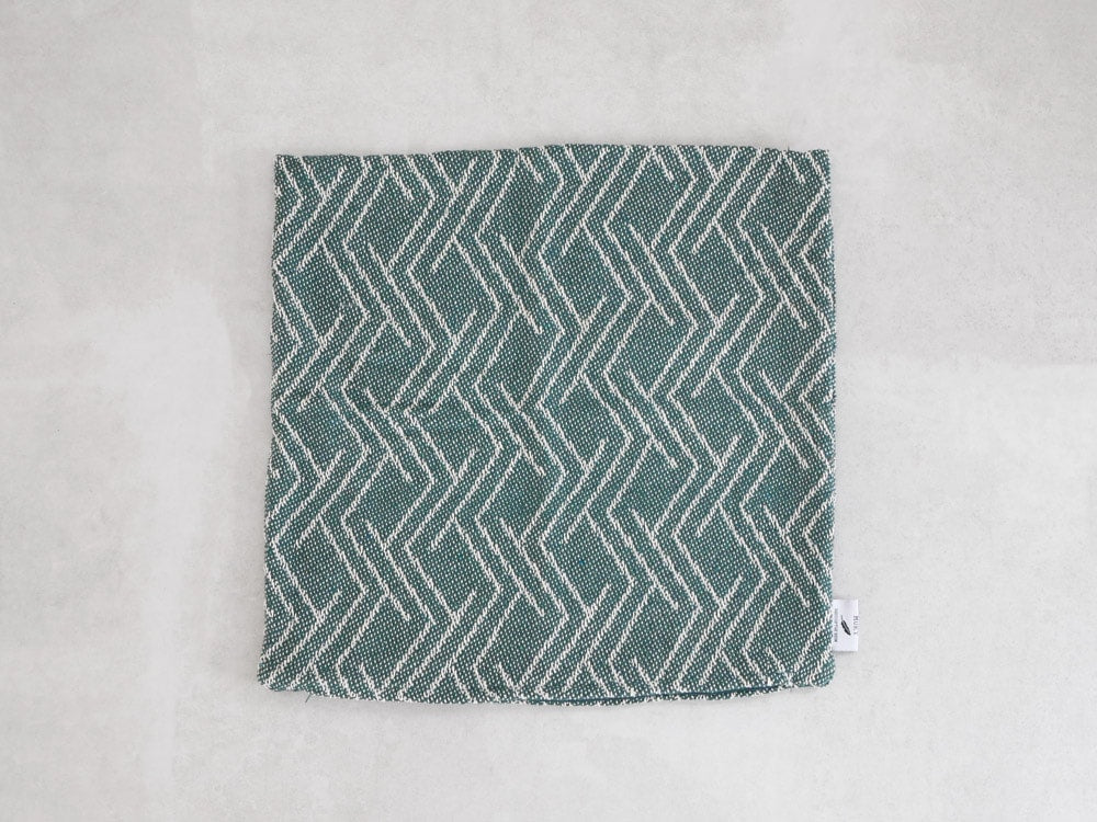 ポッシュリビングMUKTクッションカバー、コットンとポリエステル素材