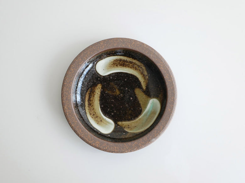 アデペシュの陶器製OTOHAプレート