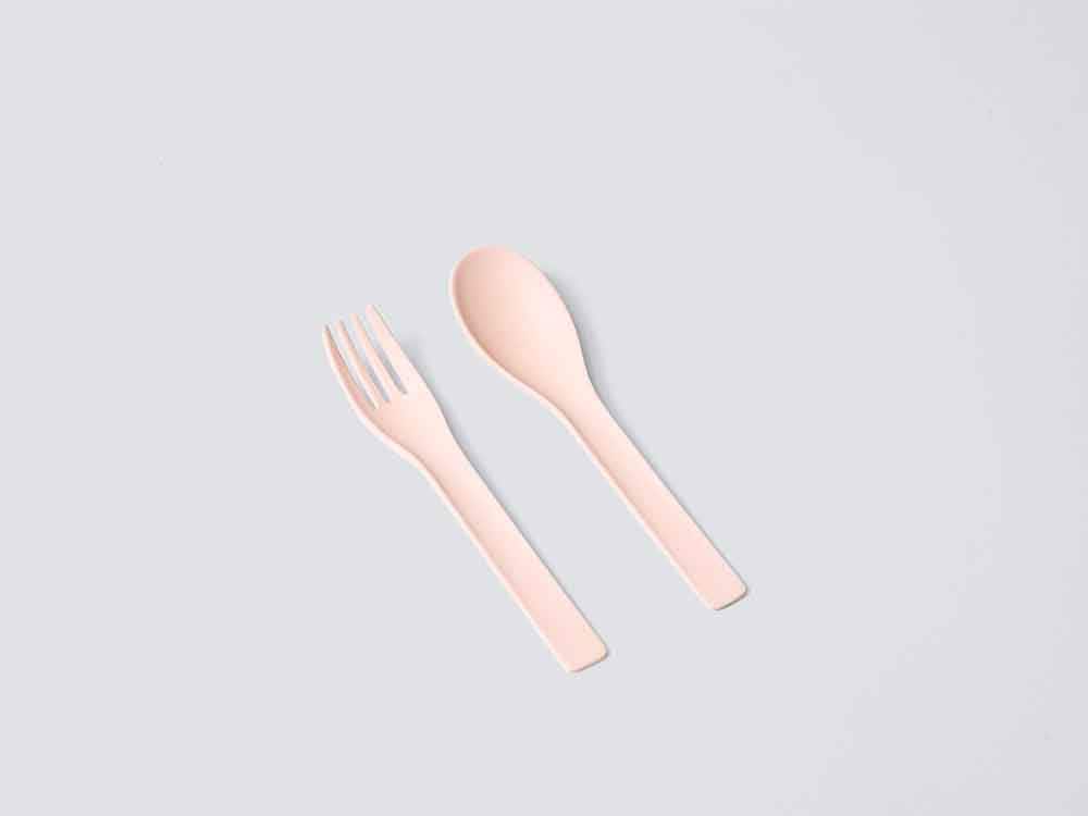 イデアコ製ピンクのバンブーパメラミンカトラリー2+2セット