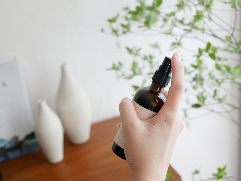 FARIBOLESのバランシングルームミスト100ml入りガラス瓶