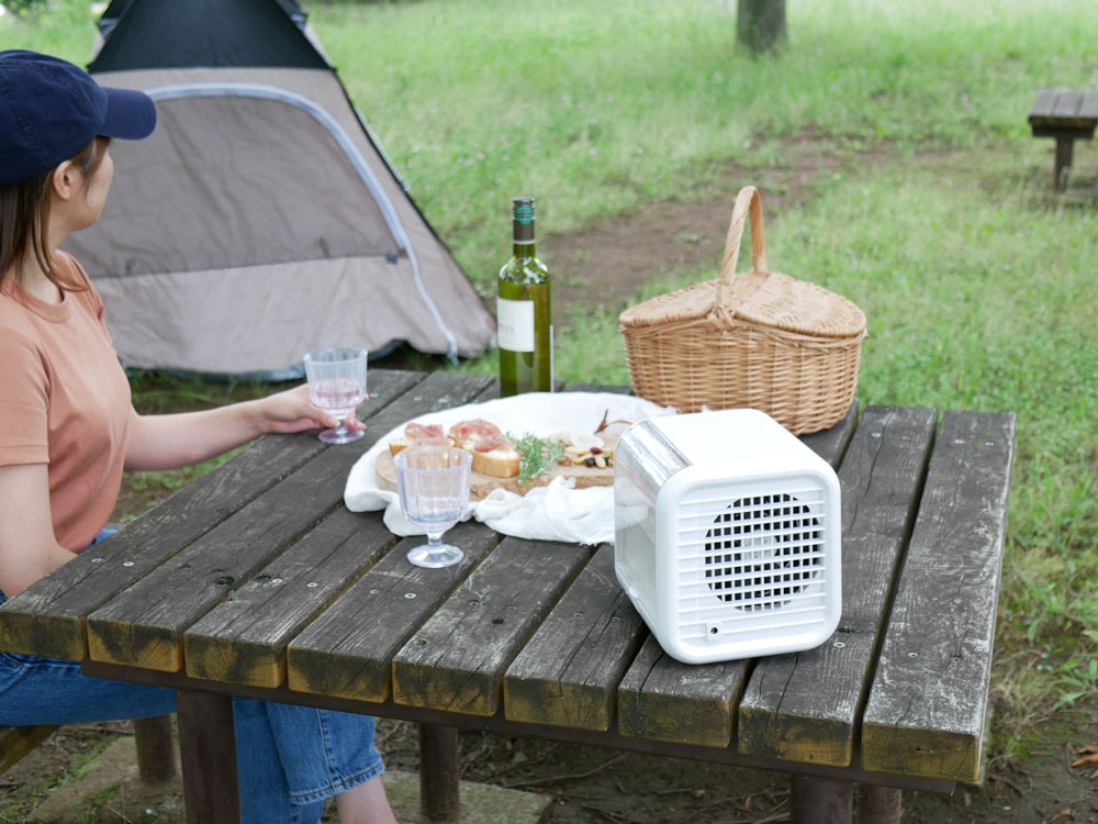 THREEUPの小型充電式パーソナルクーラー