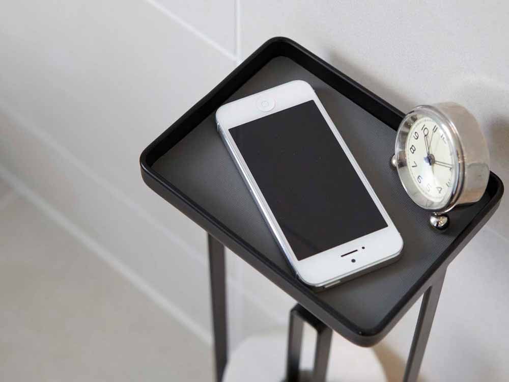 YAMAZAKI/towerのトレイ付きキトイレットペーパースタンド