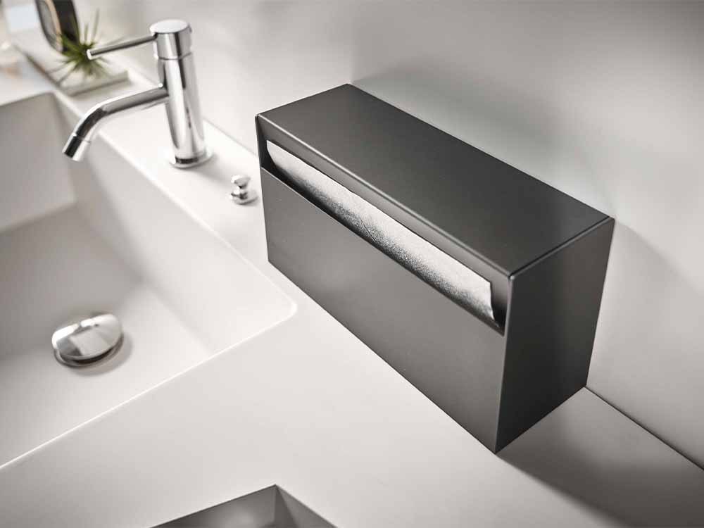 YAMAZAKI/tower製銀色ウォールペーパーホルダー