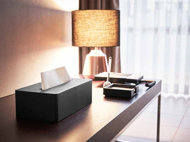 YAMAZAKI/toscaのシンプルタワー型ティッシュボックス