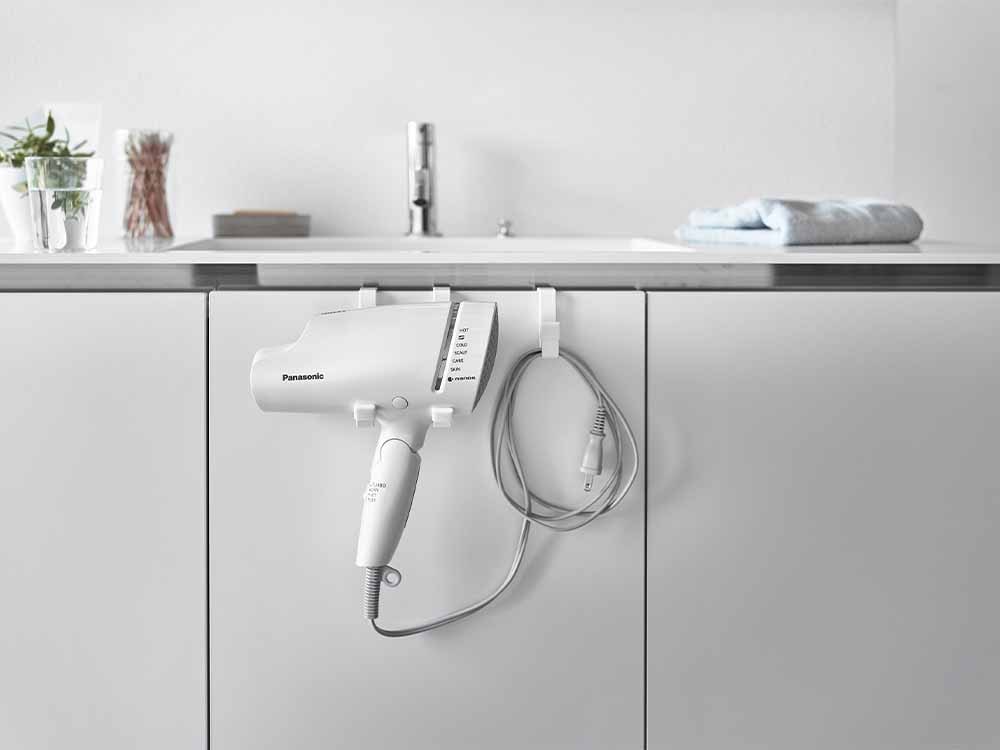 YAMAZAKIタワーの銀色ドライヤーハンガー